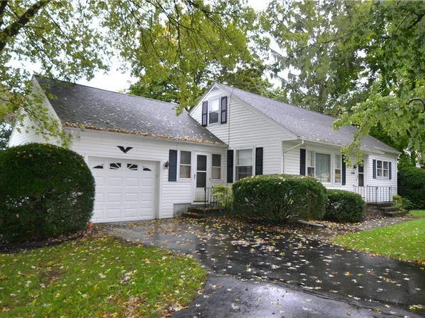 1268 Plank Rd, Walworth, NY 14568