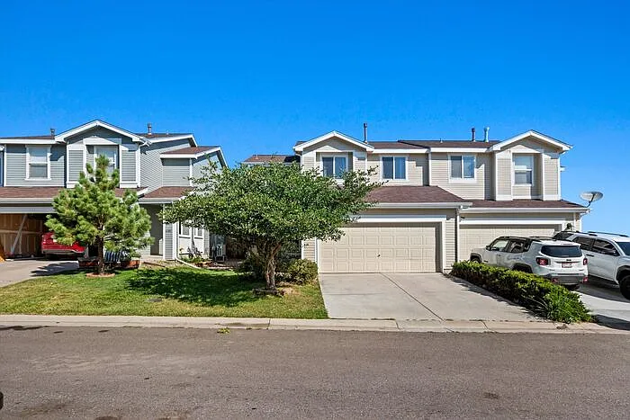 5374 S Quatar Cir — Photo 1
