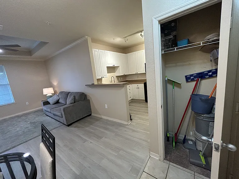 4221 W Spruce St #1410 — Photo 8
