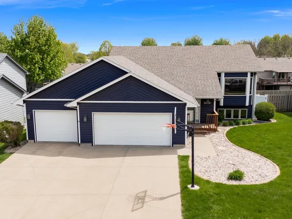 2006 S Gordon Dr, Sioux Falls, SD 57110
