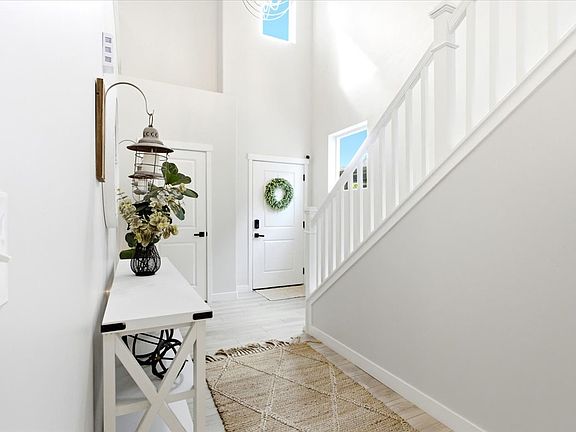 3rd image of 12212 S Croyden Ln