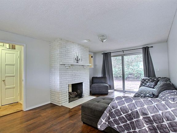 5th image of 13715 Dana Ln E