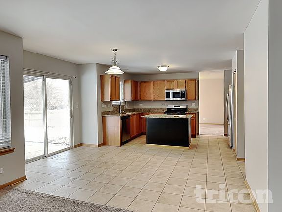 5th image of 244 Paradise Pkwy