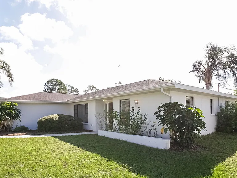 326 Montgomery Ave — Photo 15