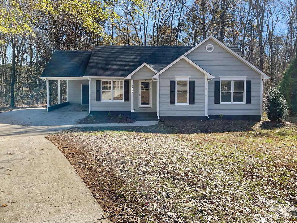 1st image of 209 Cypress Dr