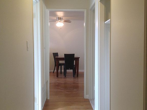 2nd image of 910 La Tierra Dr