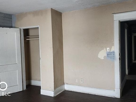 2nd image of 548 N Lasalle St