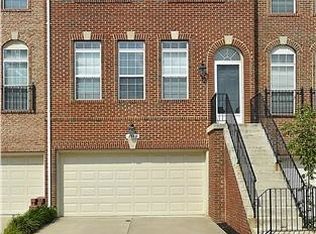 8542 Wyngate Manor Ct, Alexandria, VA 22309