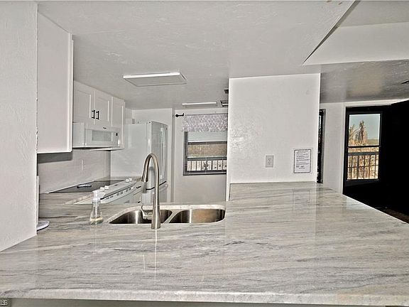 5th image of 26300 Hickory BLVD #305