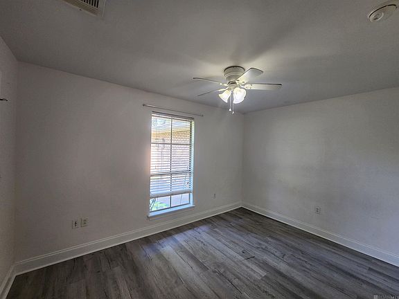5th image of 9238 Tasmania Ave