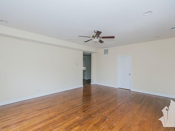 3rd image of 1819 W Leland Ave #318