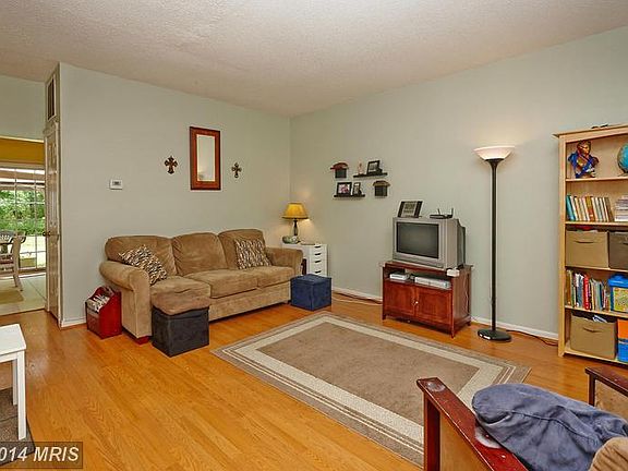 3rd image of 7265 Parsons Ct