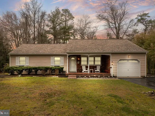 10 Normandy Dr, Medford, NJ 08055