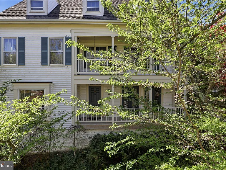 12845 Mill Brook Ct — Photo 41