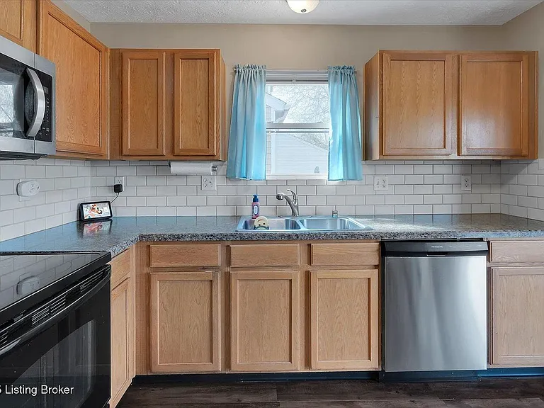 9700 River Trail Dr — Photo 10