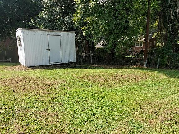 5th image of 711 Apple Blossom Cir
