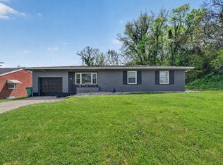 105 Robinson Dr, Greendale, IN 47025