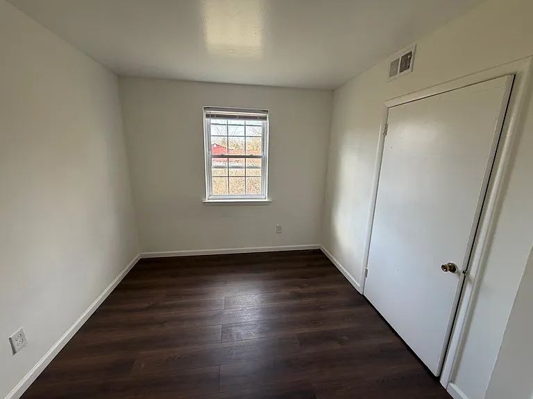 227 Whiteland Ave — Photo 13