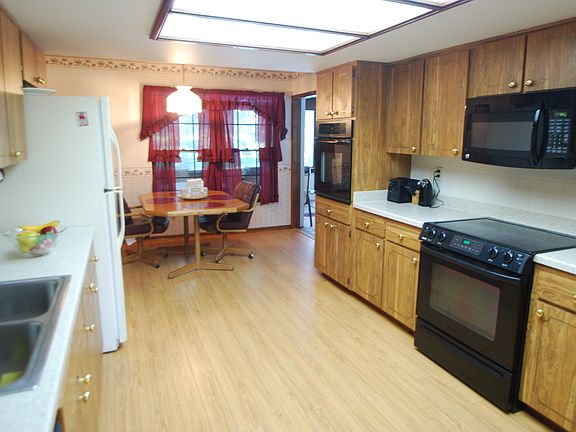 2nd image of 1551 Grandview Blvd
