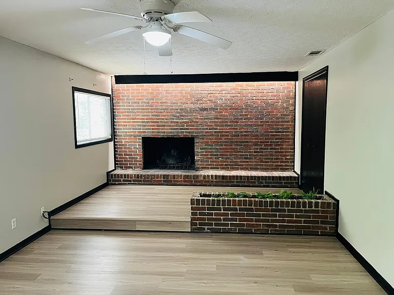 163 Old Norton Rd — Photo 40