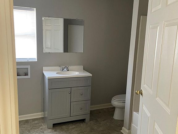 1 Bath- Washer and Dryer Hook up