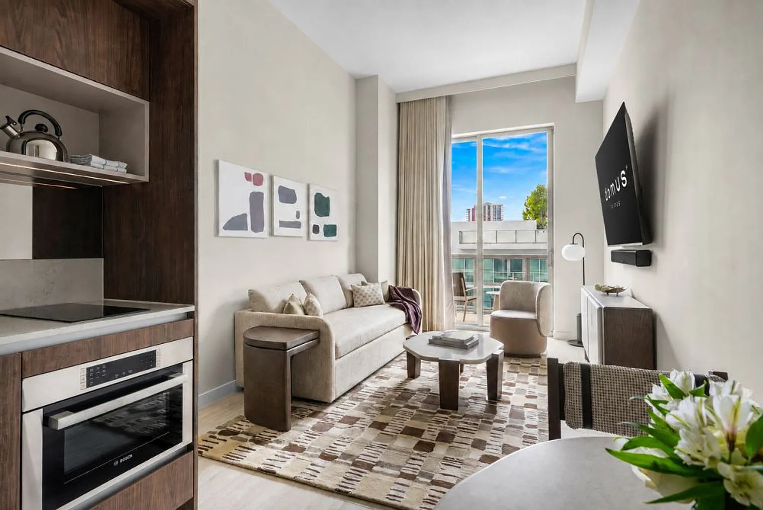 1 bed, 1.0 bath, 592 sqft, $7,576 — Photo 2