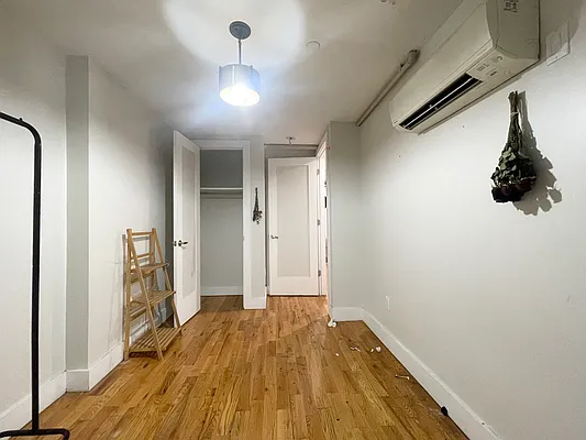 Rented by ERNY LLC | media 20