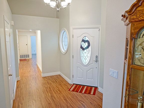 2nd image of 26028 Lucerne Ct
