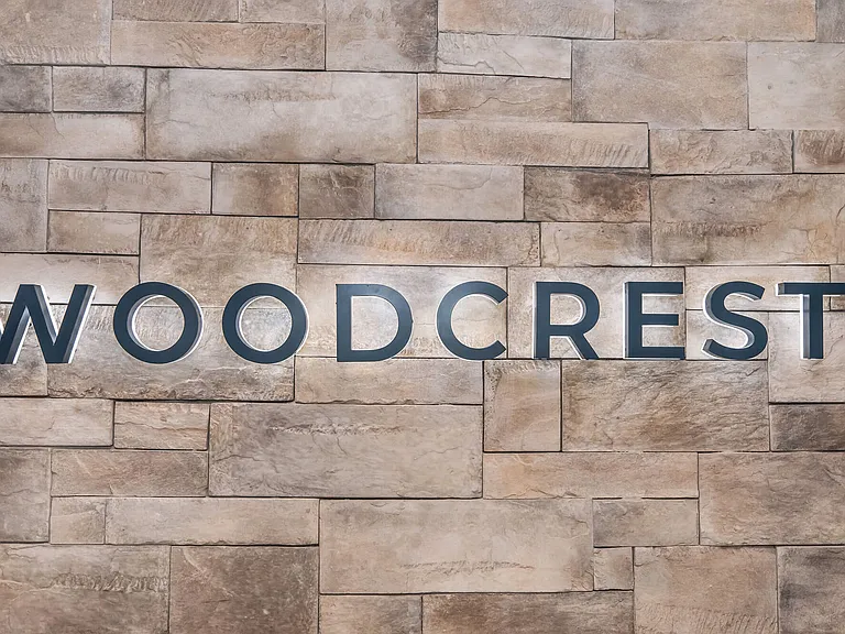 Woodcrest Apartments — Photo 10