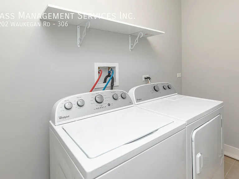 1202 Waukegan Rd, Glenview, IL — Photo 103