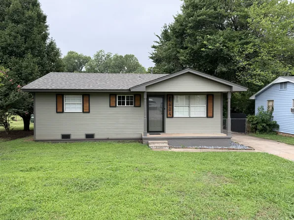 604 S 3rd St, Yukon, OK 73099