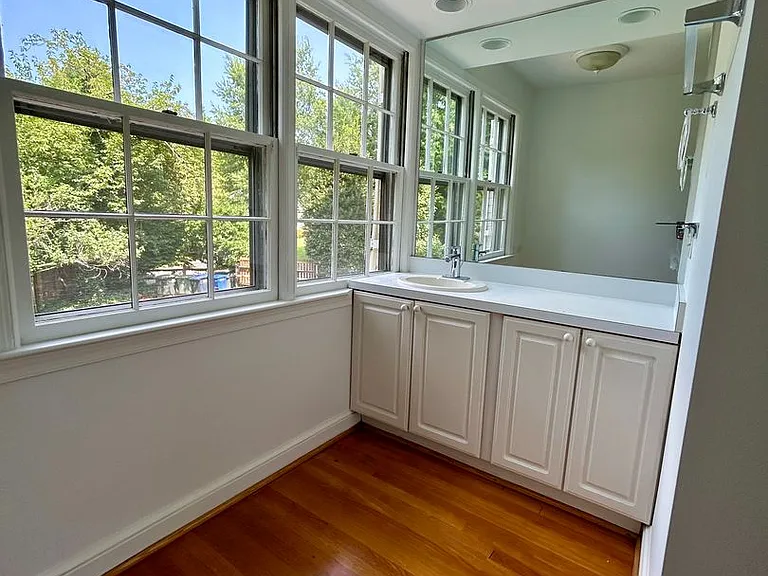 5100 Upton St NW — Photo 28