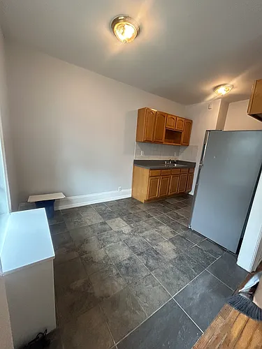453 McLean Ave #4 Photo 1