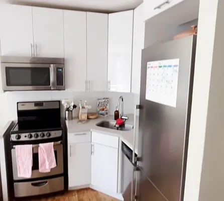 Rented by Akam Sales and Brokerage | media 2