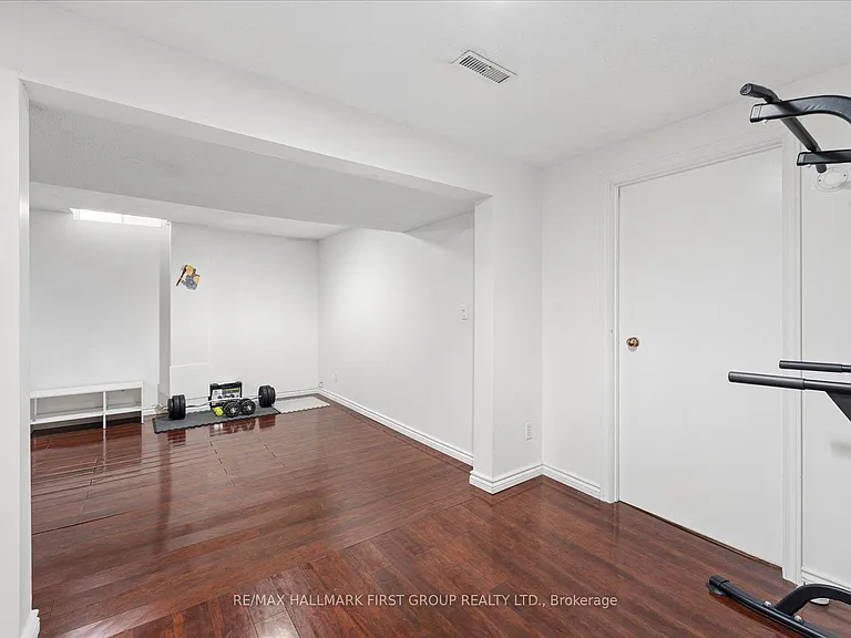 747 Stonepath Cir — Photo 29