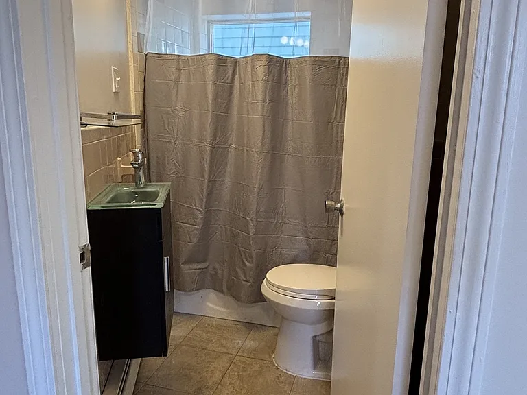 38 Hunting St #2 — Photo 16
