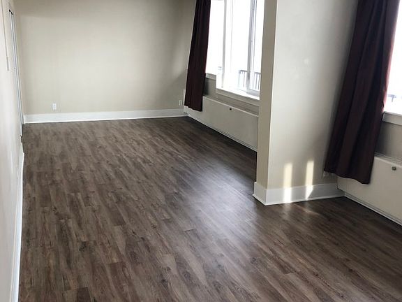 5th image of 8306 Jasper Ave