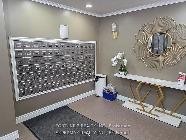 858 Commissioners Rd E #1008 — Photo 2