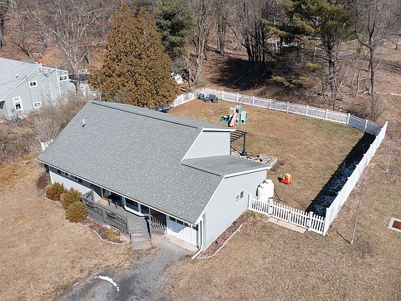 2nd image of 12 Osnas Ln