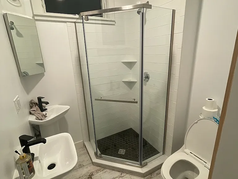 2nd floor bathroom