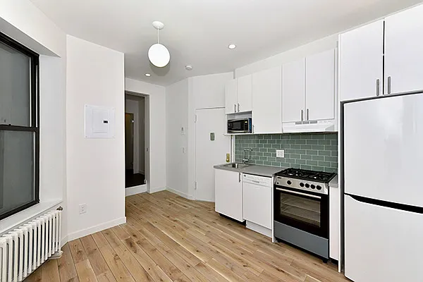 Rented by Aether Property Group | media 64