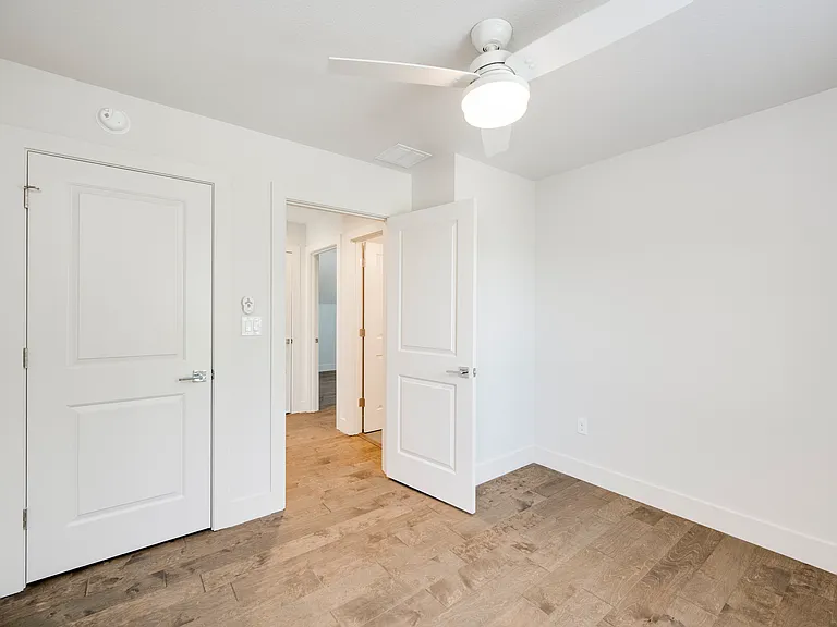1412 Perez St #1 — Photo 34