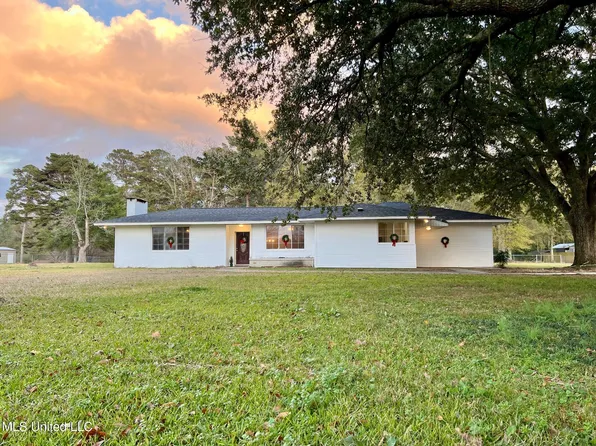 174 Victory Rd, Laurel, MS 39443