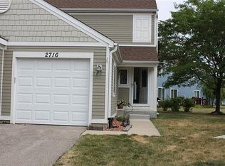 2716 Yorkshire Ct, Aurora, IL 60502