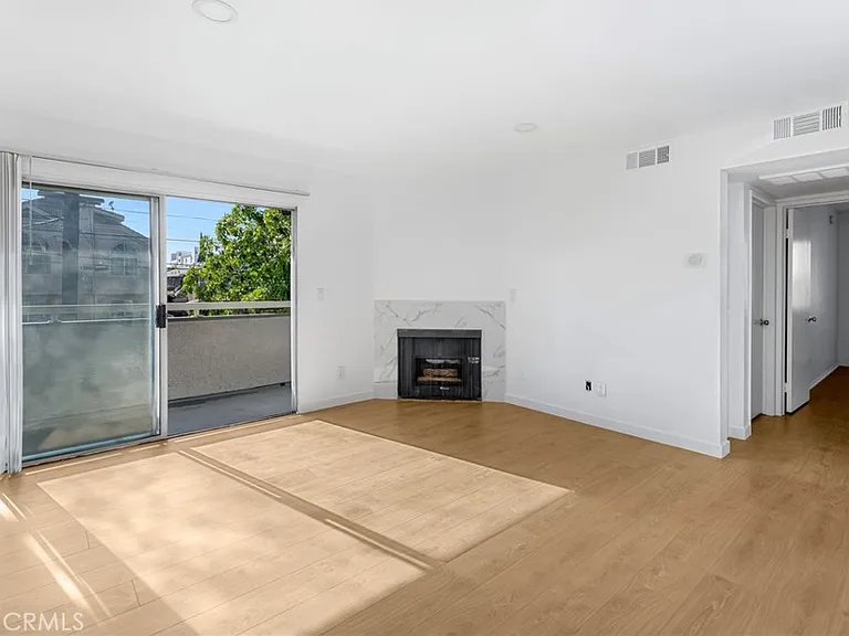 4406 Cahuenga Blvd #109A — Photo 3