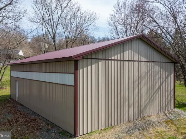 1033 New Rte #100-A, Bechtelsville, PA 19505
