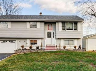 28 Cromwell Ct, Piscataway, NJ