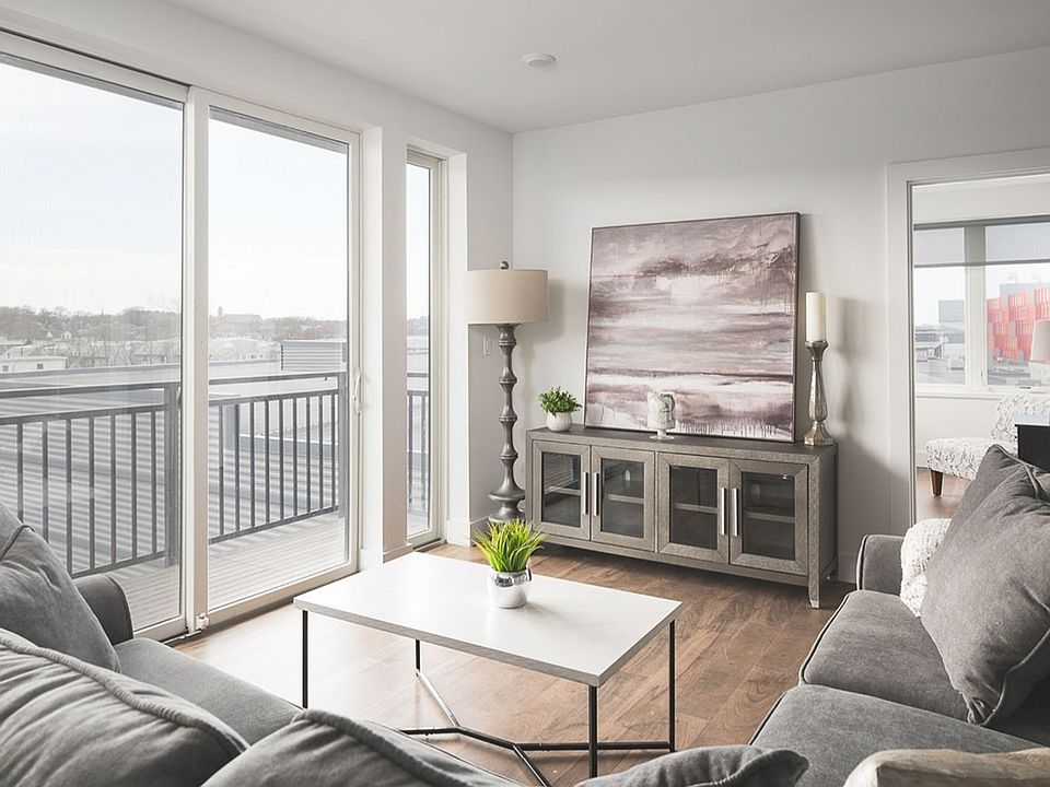 1st image of 26 Hichborn St #14