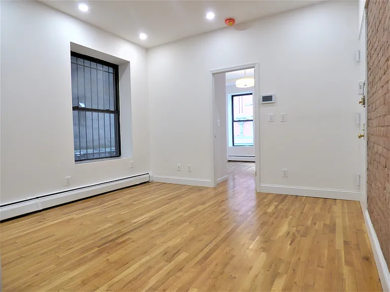 2 Clinton St #2A — Photo 3