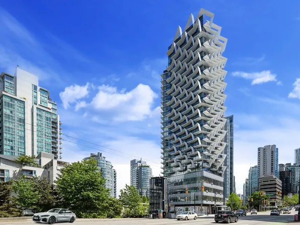 620 Cardero St #1503, Vancouver, BC V6G 0C7